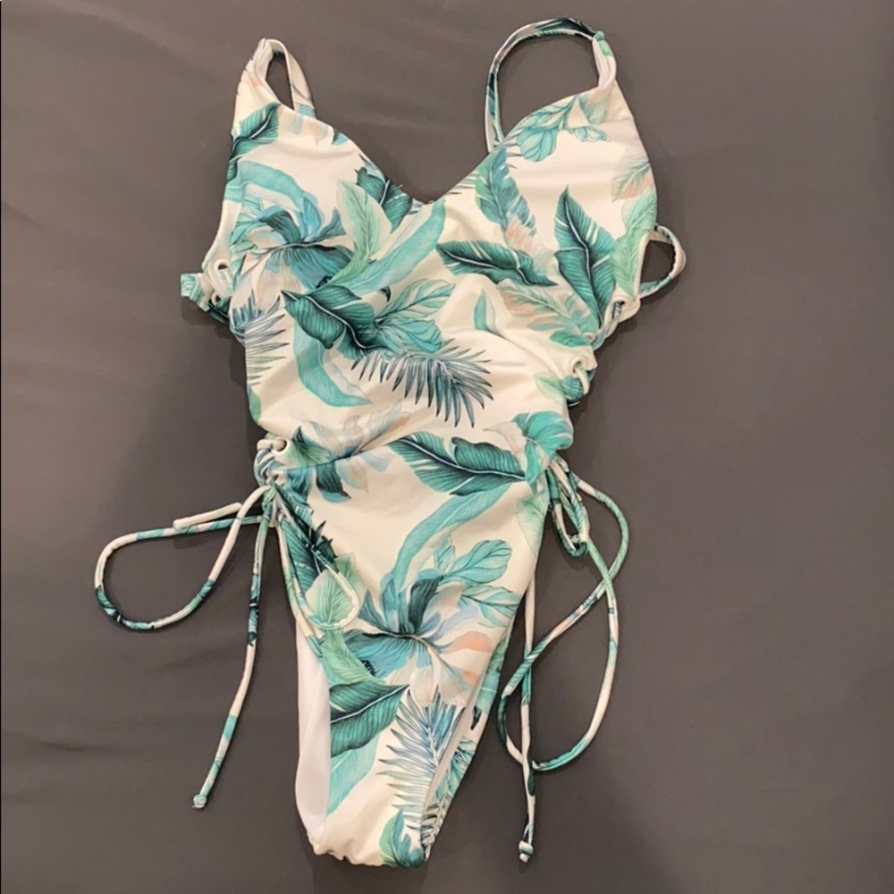 one piece swimsuit
